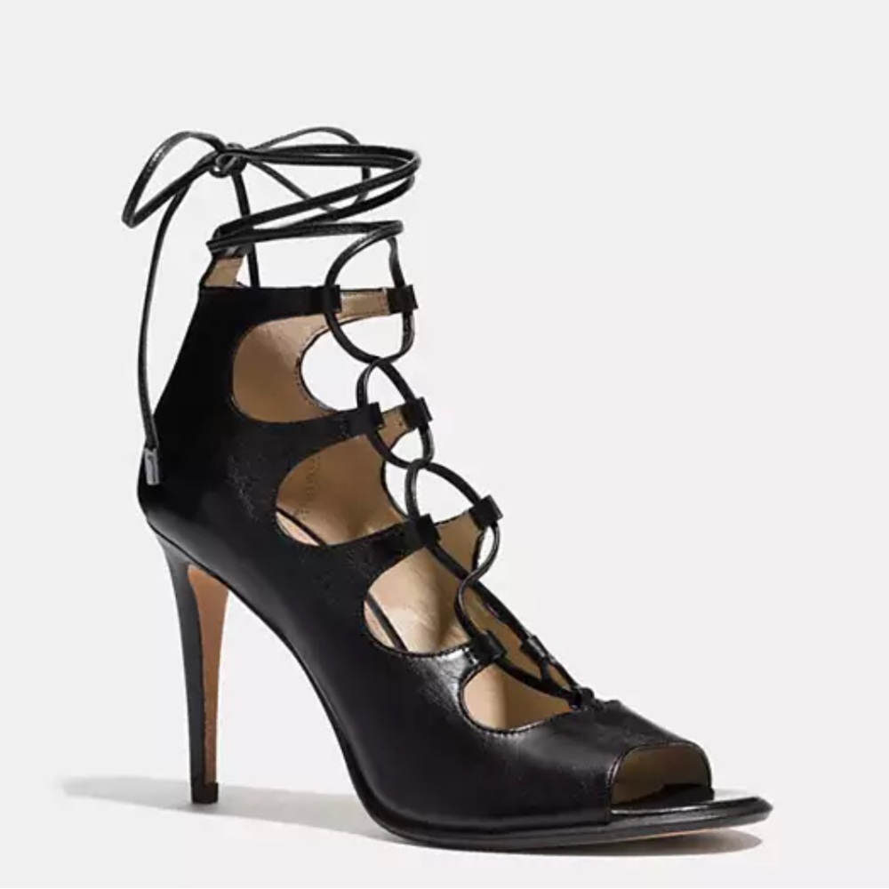 Coach Kira Heel